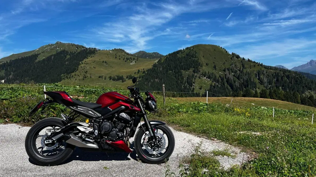 Triumph Street Triple 765 RS (2023 - 26)  (2)