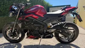 Triumph Street Triple 765 RS (2023 - 26)  (7)