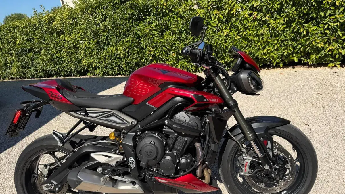 Triumph Street Triple 765 RS (2023 - 26)  (9)