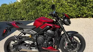 Triumph Street Triple 765 RS (2023 - 26)  (9)