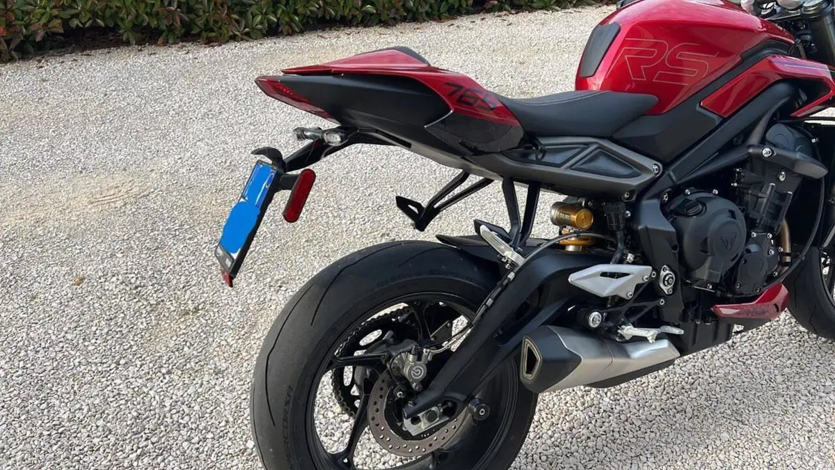 Triumph Street Triple 765 RS (2023 - 26)  (13)
