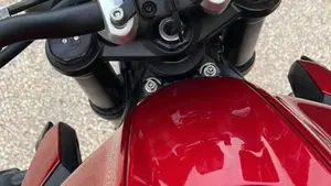 Triumph Street Triple 765 RS (2023 - 26)  (12)