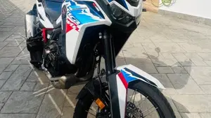 Honda Africa Twin CRF 1100L ES DCT (2024 - 26)  (3)