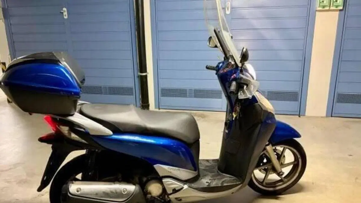 Honda SH 300 i (2011 - 14)  (2)