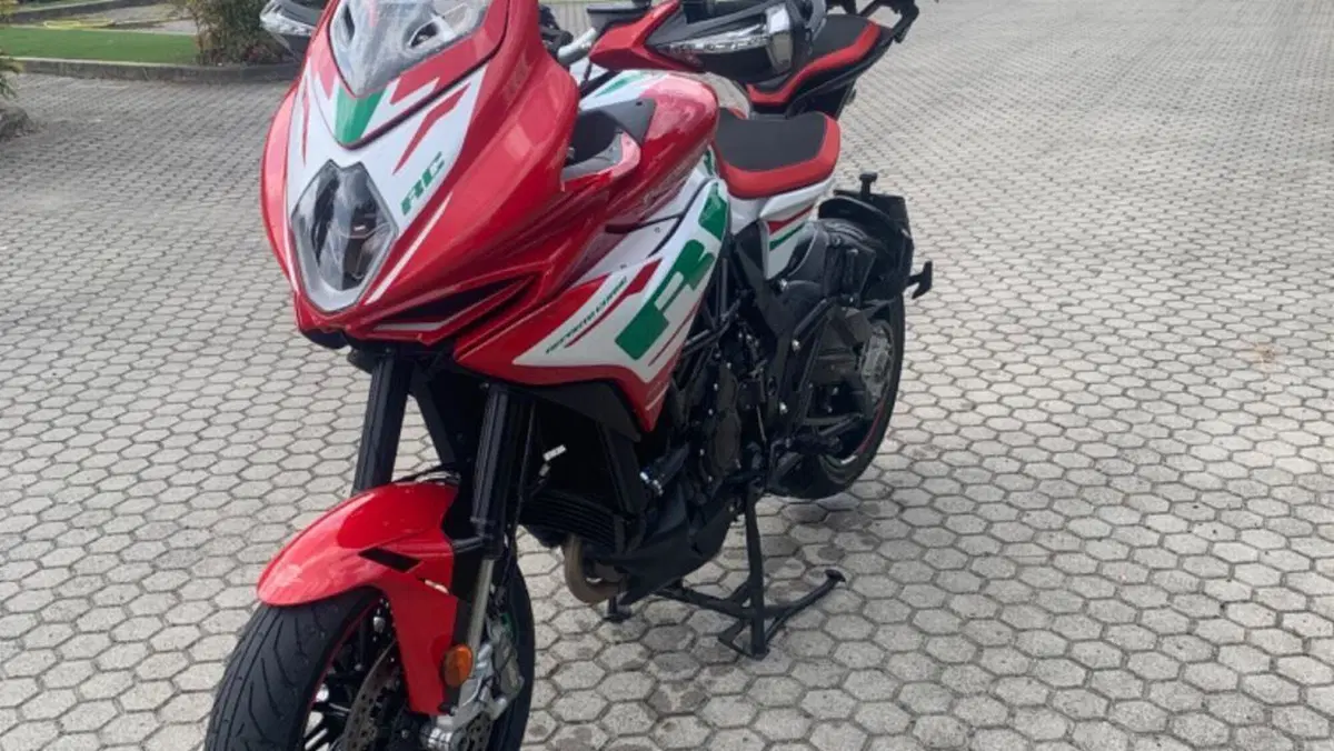 MV Agusta Turismo Veloce 800 RC SCS (2022 - 26)  (4)