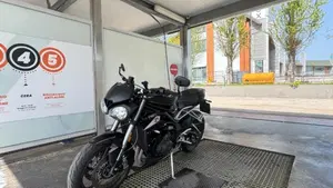 Triumph Street Triple RS (2017 - 19)  (3)