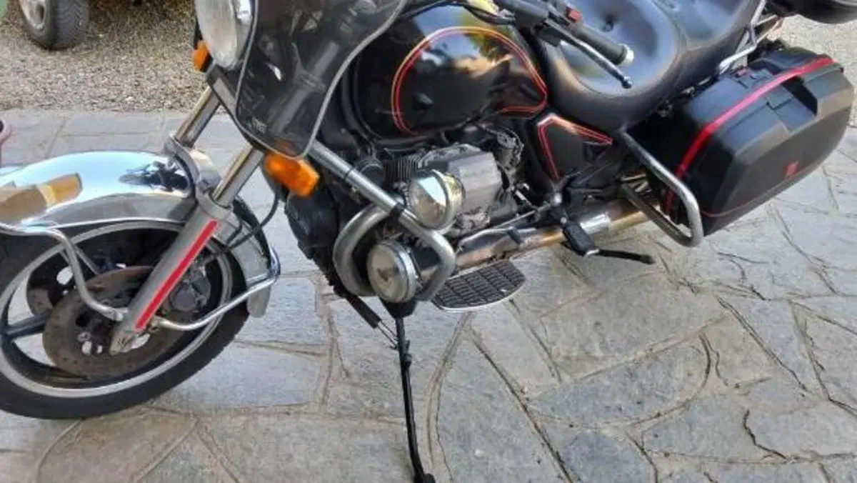 Moto Guzzi   (2)