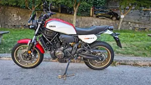 Yamaha XSR 700 (2022 - 26)  (2)
