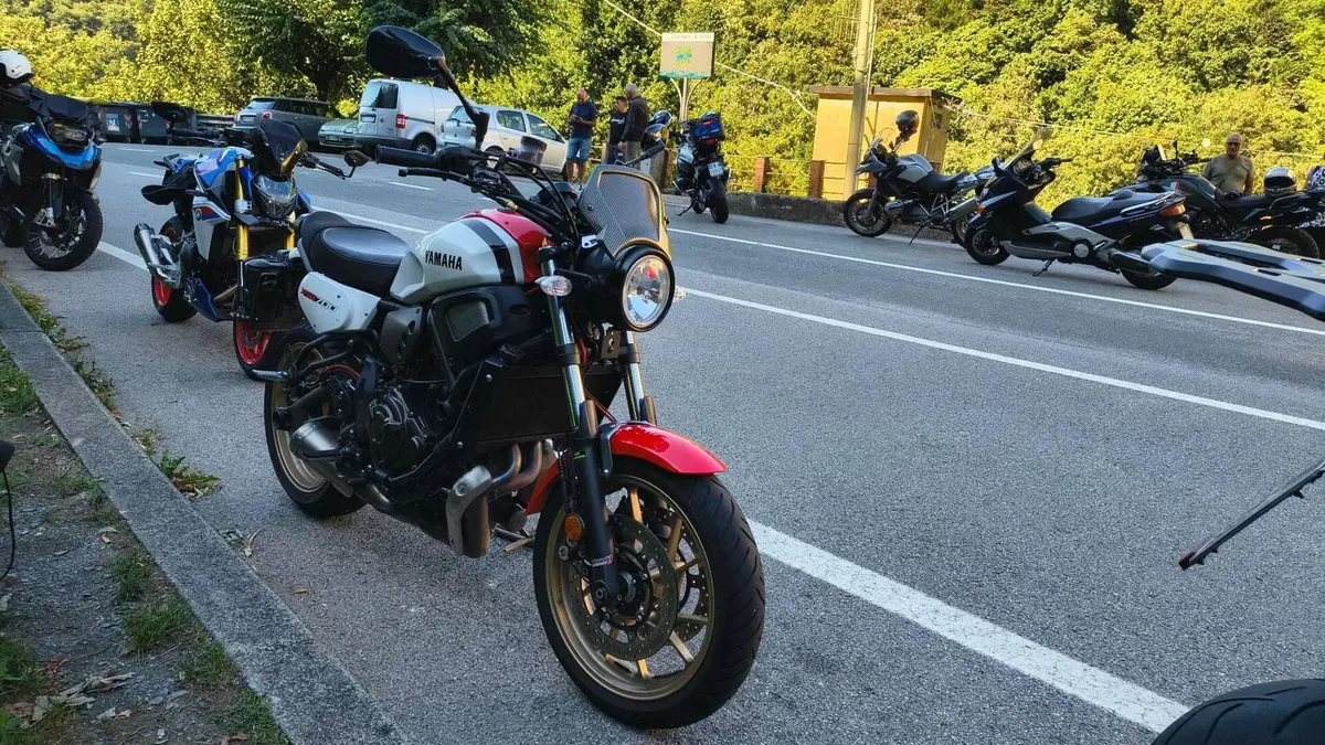 Yamaha XSR 700 (2022 - 26)  (3)
