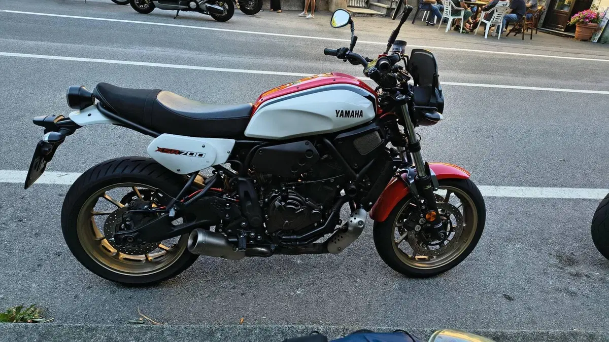 Yamaha XSR 700 (2022 - 26)  (4)