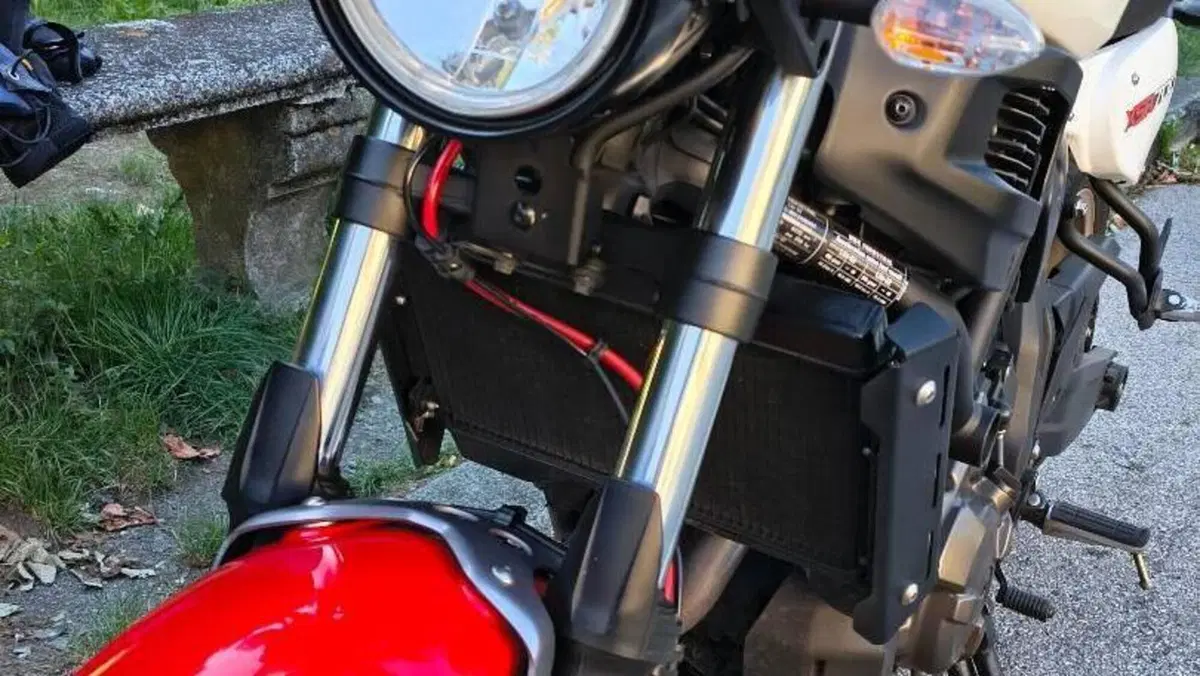 Yamaha XSR 700 (2022 - 26)  (12)