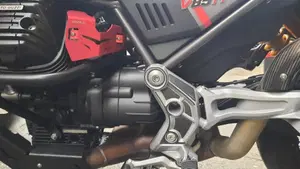 Moto Guzzi V85 TT (2021 - 23)  (8)