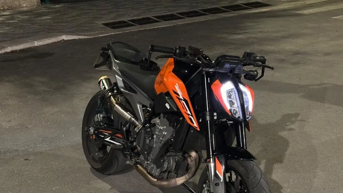KTM 790 Duke L (2023 - 24) 
