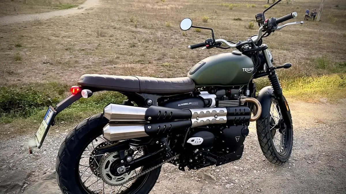Triumph Scrambler 900 Chrome Edition (2023)  (4)