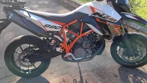 KTM 990 Supermoto R (2009 - 11)  (5)