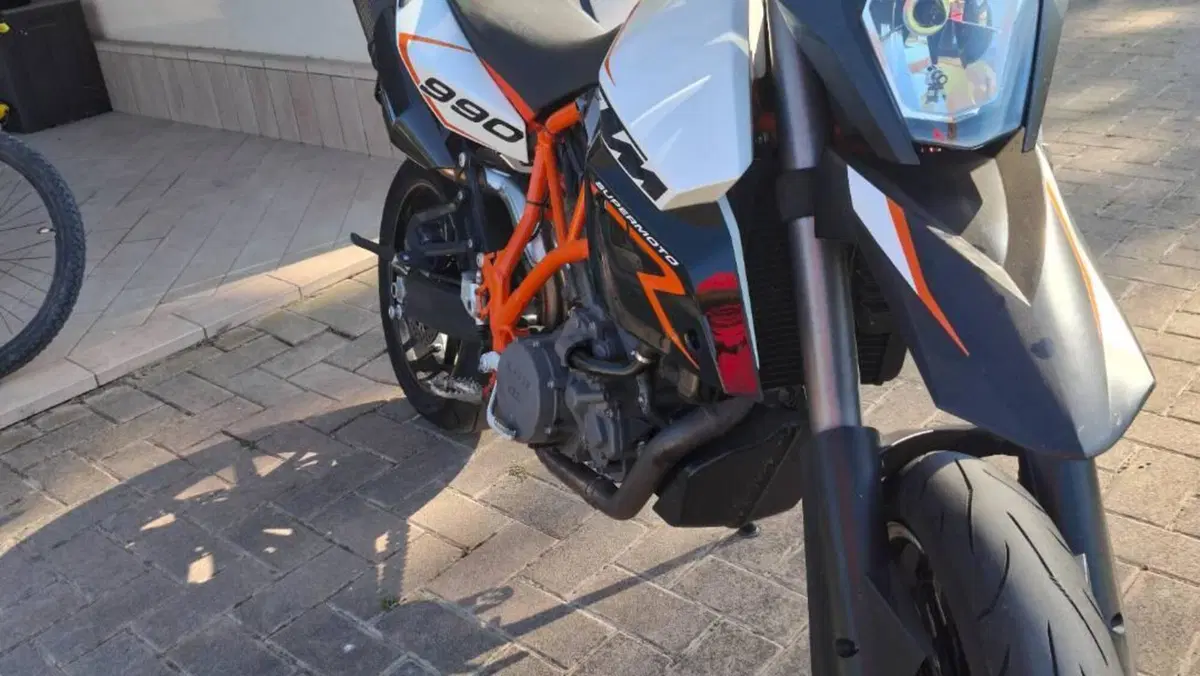 KTM 990 Supermoto R (2009 - 11)  (6)