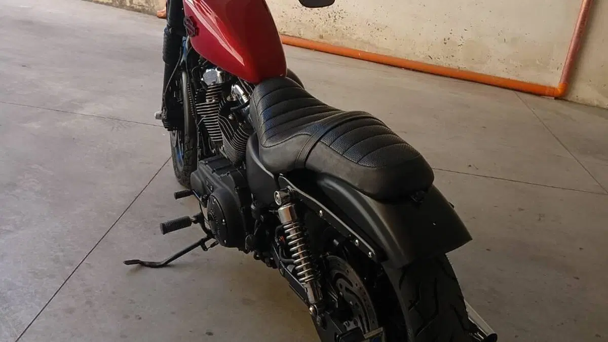 Harley-Davidson 883 R (2006 - 07) - XL 883R  (3)
