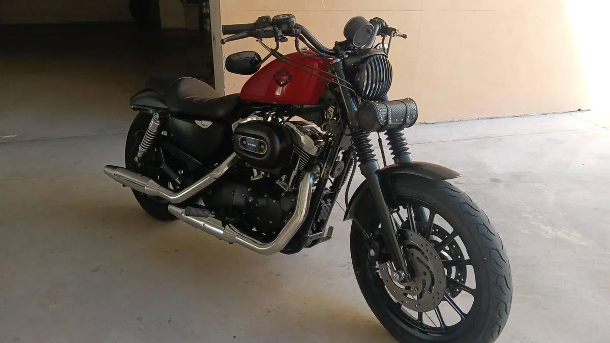 Harley-Davidson 883 R (2006 - 07) - XL 883R  (5)