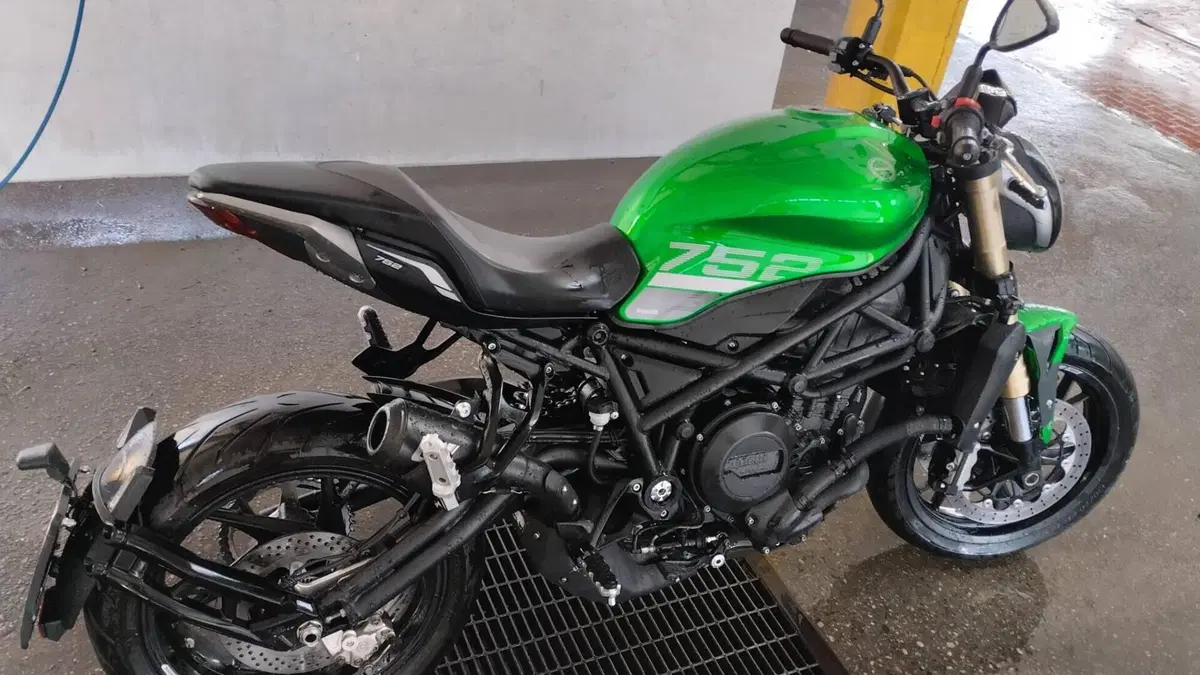 Benelli 752 S (2022 - 25) 