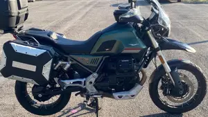 Moto Guzzi V85 TT (2021 - 23)  (4)