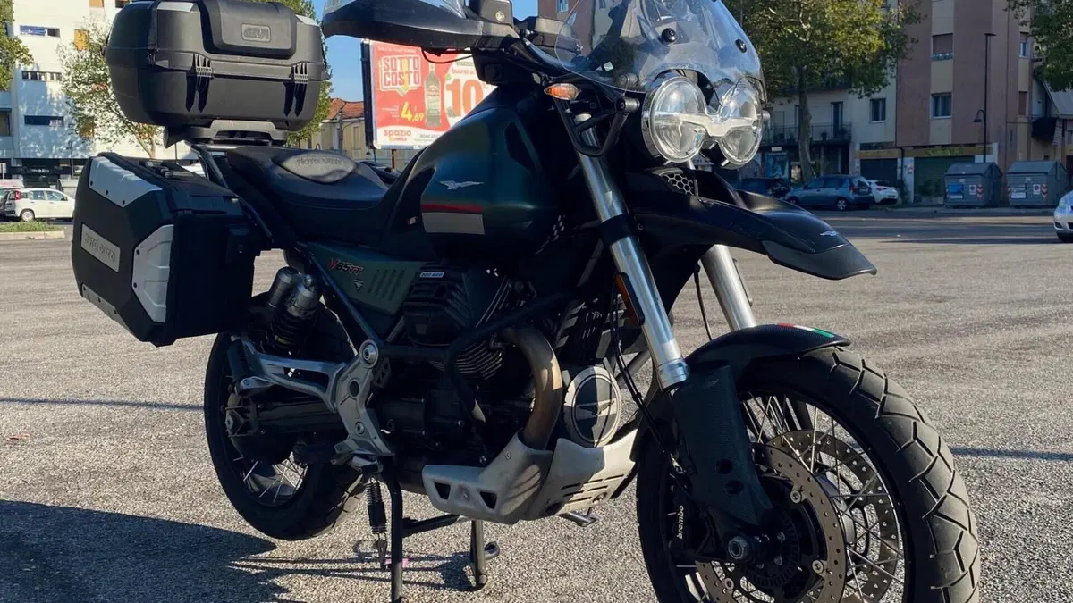 Moto Guzzi V85 TT (2021 - 23)  (5)