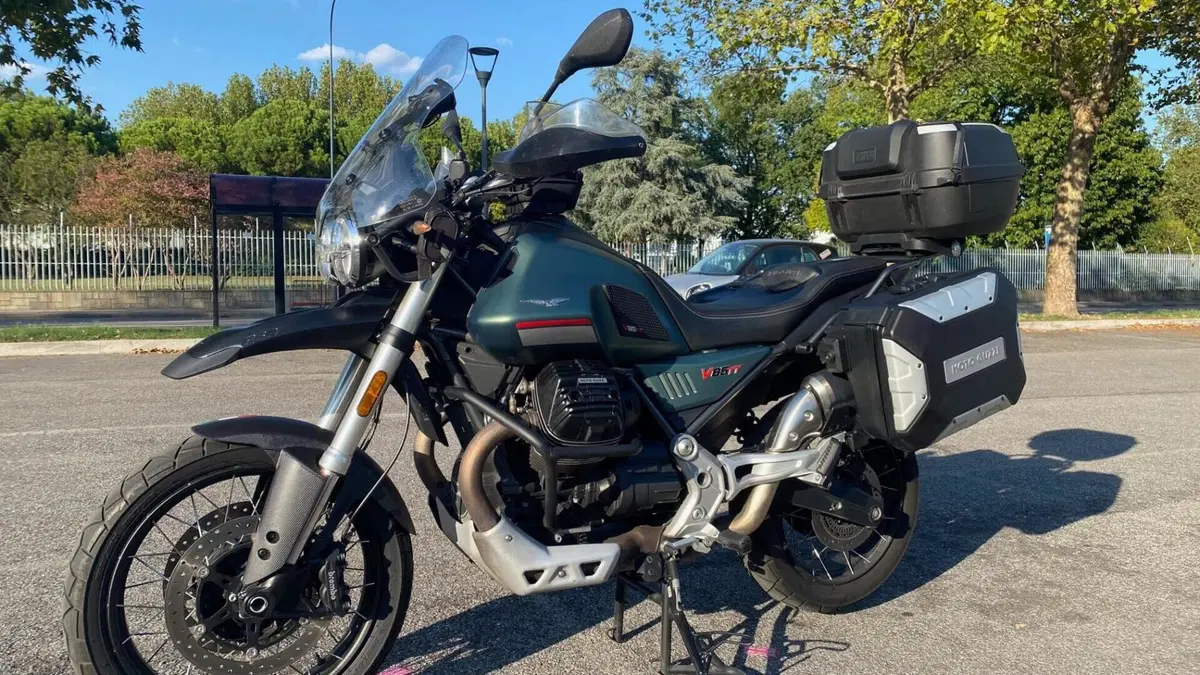 Moto Guzzi V85 TT (2021 - 23) 