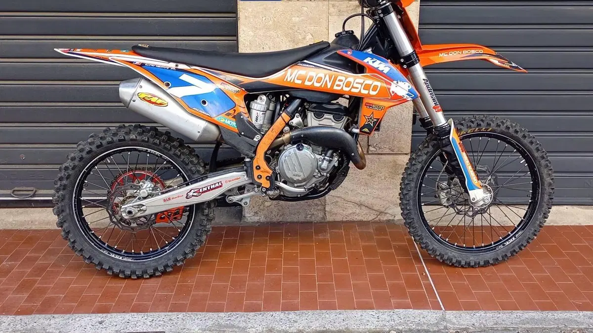 KTM 250 SX-F (2020)  (2)