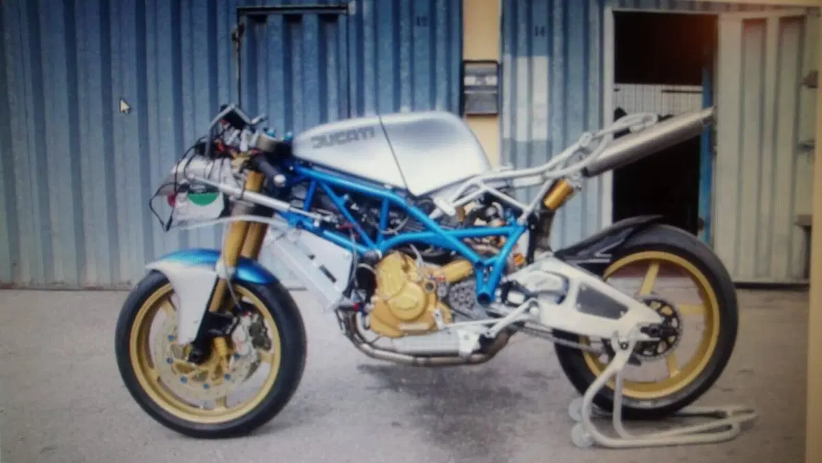 Ducati   (5)