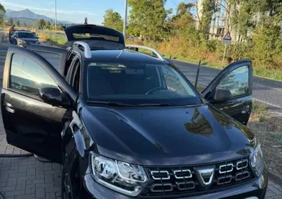 Dacia Duster 1.0 TCe 100 CV ECO-G 4x2 15th Anniversary (4)