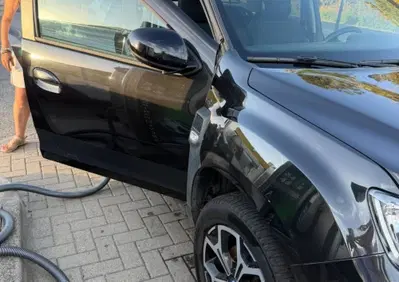 Dacia Duster 1.0 TCe 100 CV ECO-G 4x2 15th Anniversary (5)