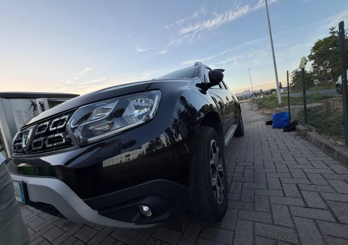 Dacia Duster 1.0 TCe 100 CV ECO-G 4x2 15th Anniversary (10)