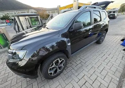 Dacia Duster 1.0 TCe 100 CV ECO-G 4x2 15th Anniversary (12)