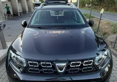 Dacia Duster 1.0 TCe 100 CV ECO-G 4x2 15th Anniversary (13)