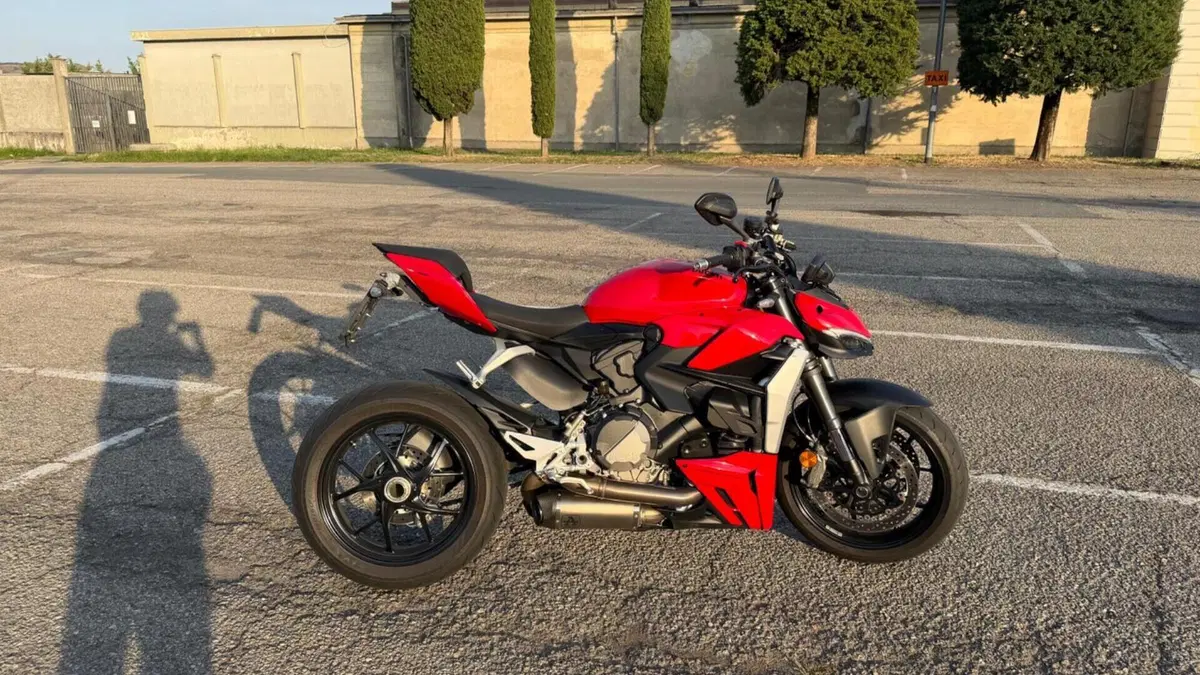 Ducati Streetfighter V2 (2022 - 24)  (2)