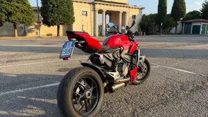 Ducati Streetfighter V2 (2022 - 24)  (3)