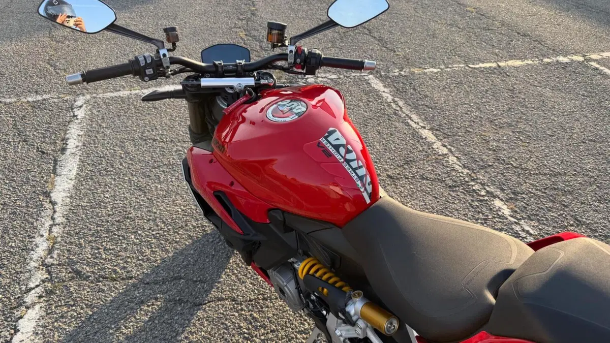 Ducati Streetfighter V2 (2022 - 24)  (7)