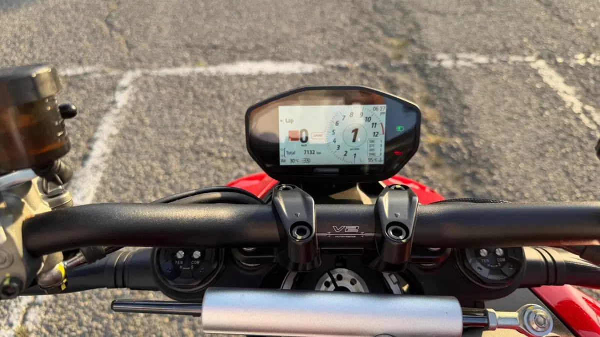 Ducati Streetfighter V2 (2022 - 24)  (9)