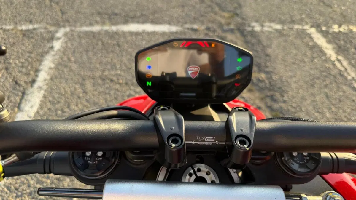 Ducati Streetfighter V2 (2022 - 24)  (10)