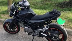 Suzuki Gladius 650 SFV (2009 - 15)  (3)