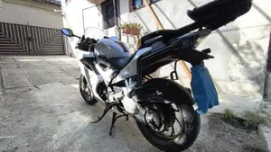 Honda VFR 800 F (2014 - 16)  (7)