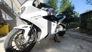 Honda VFR 800 F (2014 - 16)  (2)