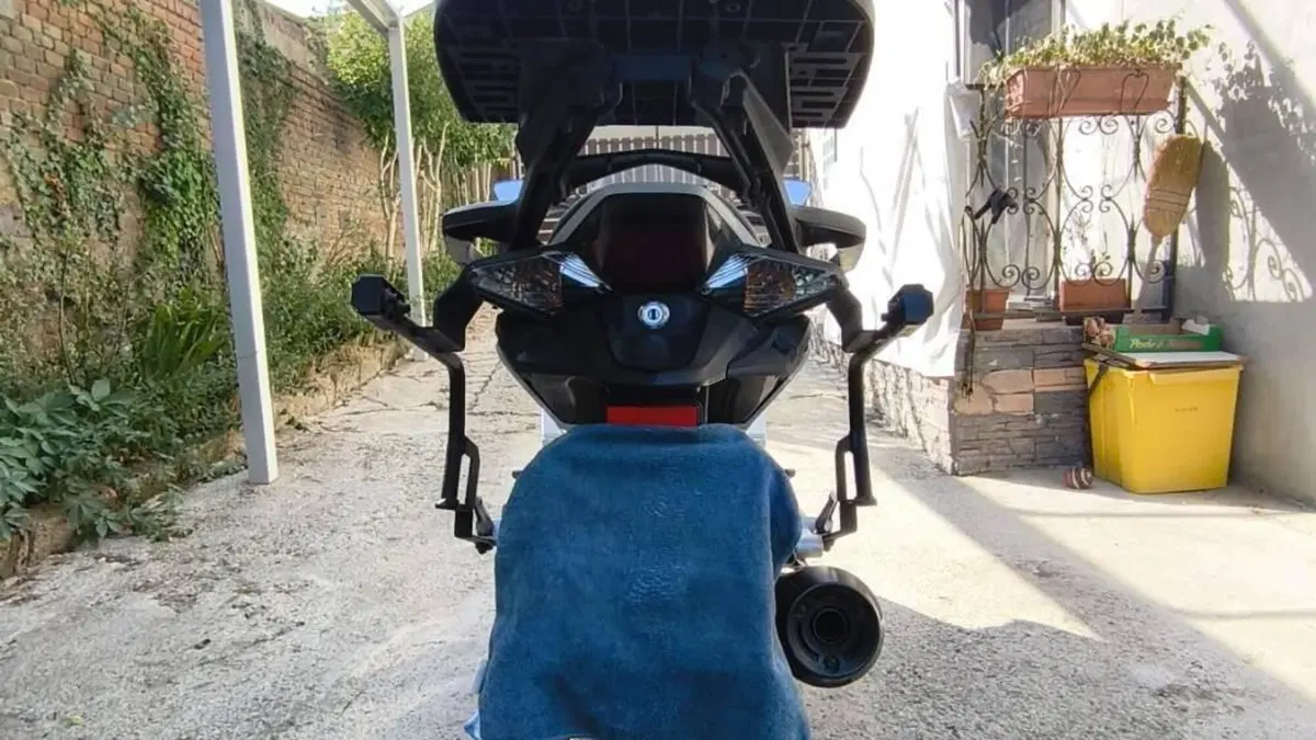 Honda VFR 800 F (2014 - 16)  (16)