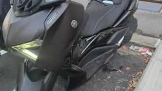Yamaha X-Max 300 Tech Max (2025 - 26) usata