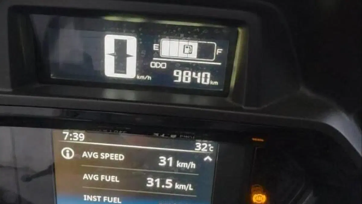 Yamaha X-Max 300 Tech Max (2025 - 26)  (2)