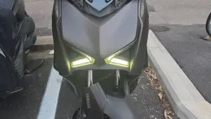 Yamaha X-Max 300 Tech Max (2025 - 26)  (3)