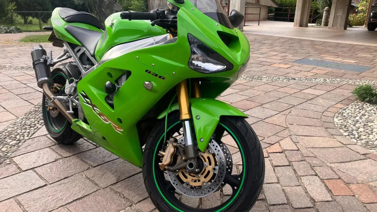 Kawasaki Ninja 636 ZX-6R (2003 - 04) 