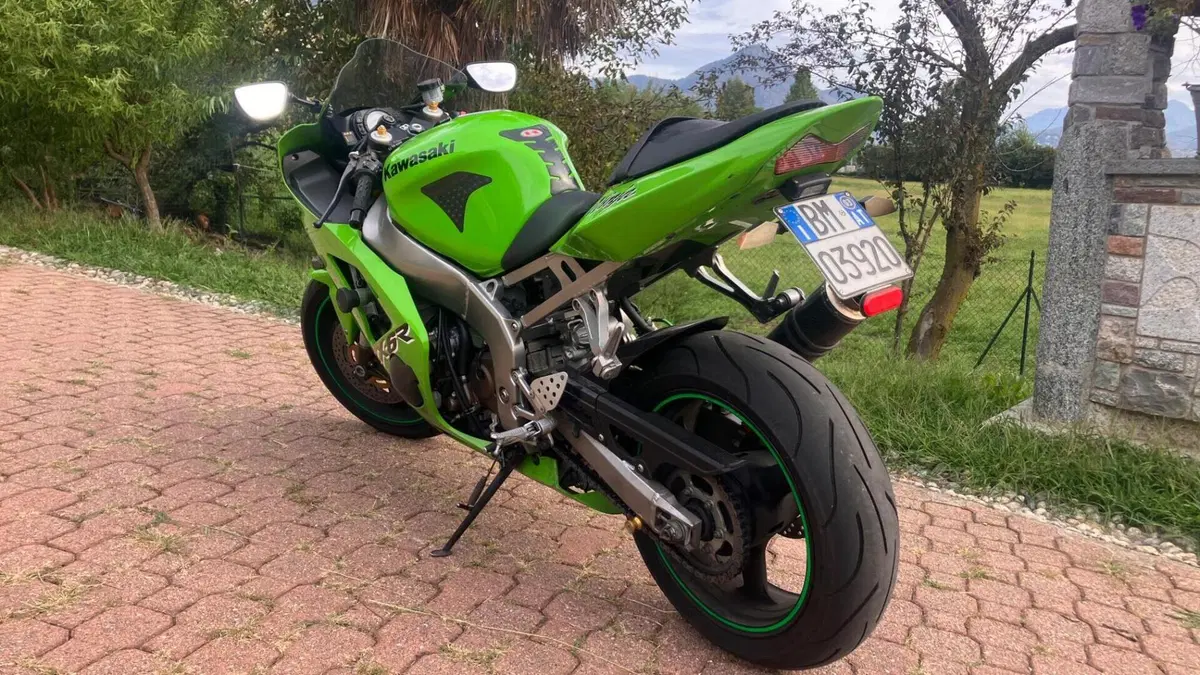 Kawasaki Ninja 636 ZX-6R (2003 - 04)  (3)