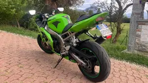 Kawasaki Ninja 636 ZX-6R (2003 - 04)  (3)