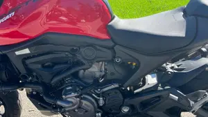 Ducati Monster 937 + (2021 - 25)  (7)
