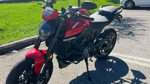 Ducati Monster 937 + (2021 - 25)  (3)